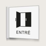 Flaggskylt Entré Vit 150 x 150 mm