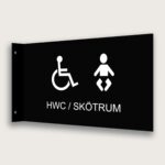 Flaggskylt HWC / Skötrum Svart 295 x 180 mm