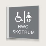 Flaggskylt HWC / Skötrum Grå 150 x 150 mm