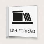 Flaggskylt Lägenhetsförråd Vit 150 x 150 mm