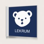 Flaggskylt Lekrum Mörkblå 150 x 150 mm