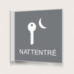 Flaggskylt Nattentré Grå 150 x 150 mm