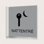 Flaggskylt Nattentré Silver 150 x 150 mm