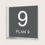 Flaggskylt Plan 9 Charcoal 150 x 150 mm