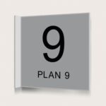 Flaggskylt Plan 9 Silver 150 x 150 mm