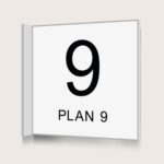 Flaggskylt Plan 9 Vit 150 x 150 mm