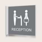 Flaggskylt Reception Grå 150 x 150 mm