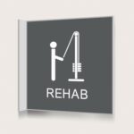 Flaggskylt Rehab Charcoal 150 x 150 mm