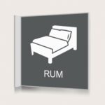 Flaggskylt Rum Charcoal 150 x 150 mm