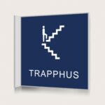 Flaggskylt Trapphus Mörklå 150 x 150 mm