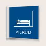 Flaggskylt Vilrum Blå 150 x 150 mm