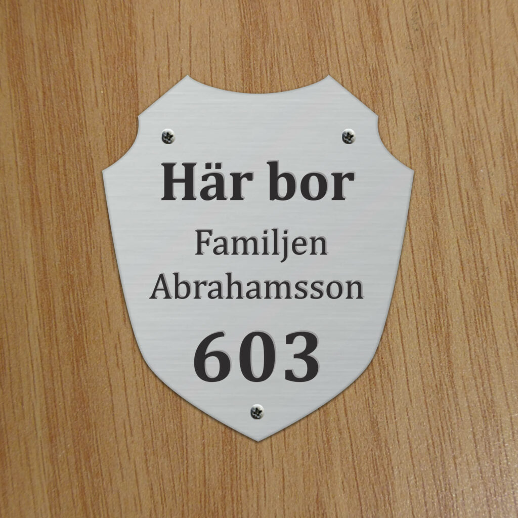 Dörrskylt sköld i aluminium med husnummer