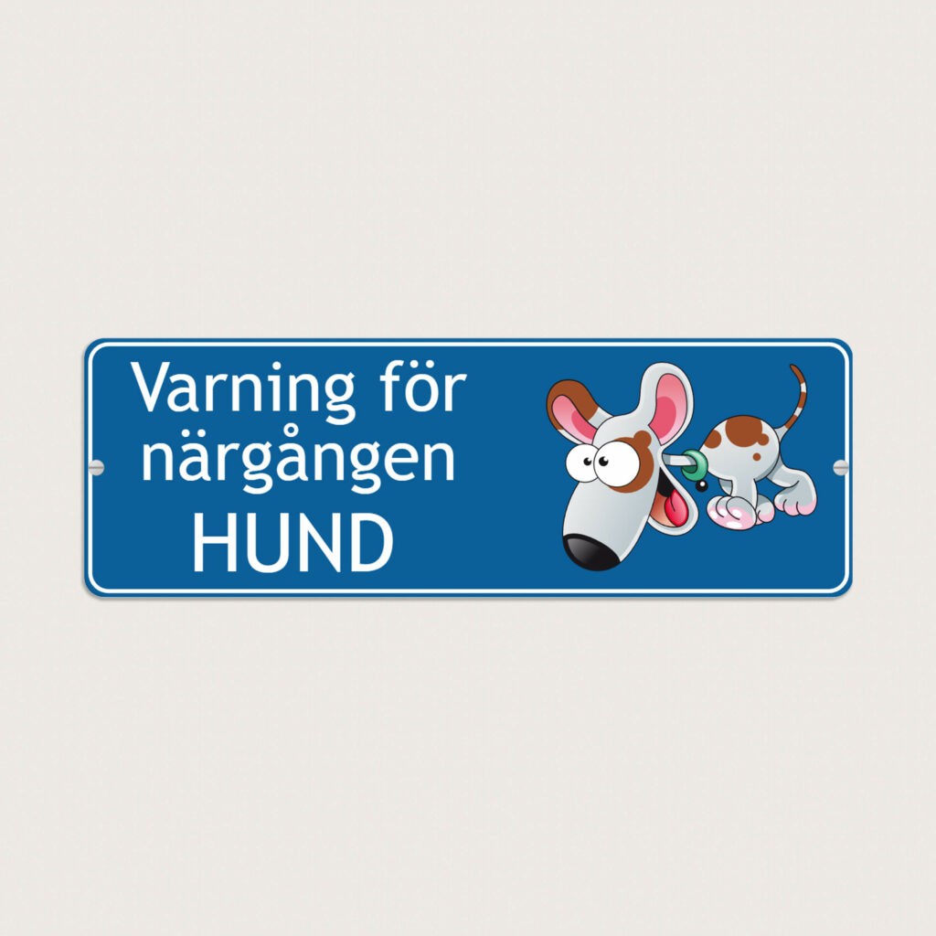 Varningsskylt Närgången hund i plast 190 x 64 mm