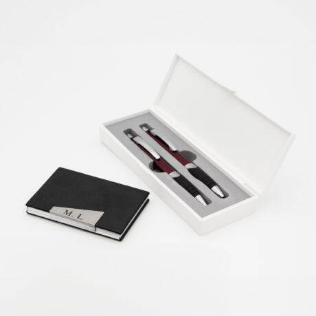 jcgt3102 Pennask med två röd graverade pennor i och en visitkortshållare